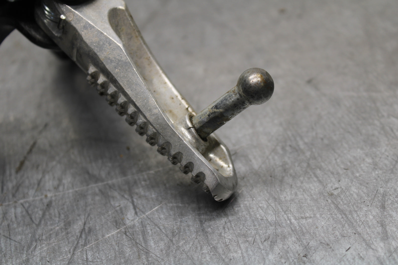 22-24 YAMAHA XSR900 LEFT REARSET REAR SET DRIVER FOOT PEG REST STOP BB710