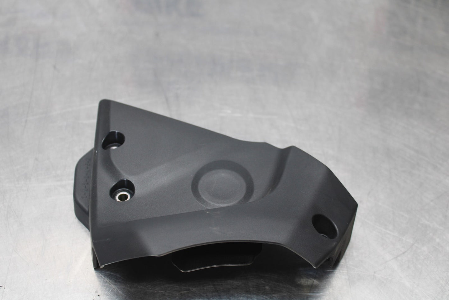 23-24 YAMAHA MT-07 ENGINE SPROCKET COVER BB194