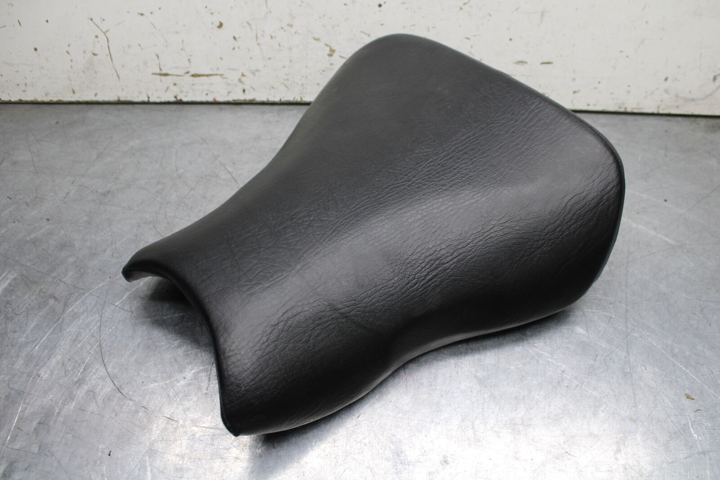 03-06 SUZUKI SV650 AFTERMARKET FRONT DRIVERS SEAT PAD SADDLE PILLION BB392