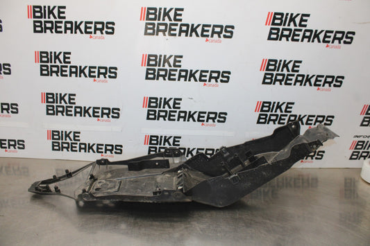 23-26 KAWASAKI NINJA ZX4RR REAR BACK TAIL UNDERTAIL BATTERY TRAY PLASTIC BB898