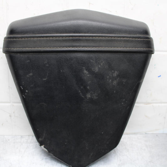 2007 Yamaha YZF R6 REAR BACK PASSENGER TANDEM SEAT PAD SADDLE PILLION BB590