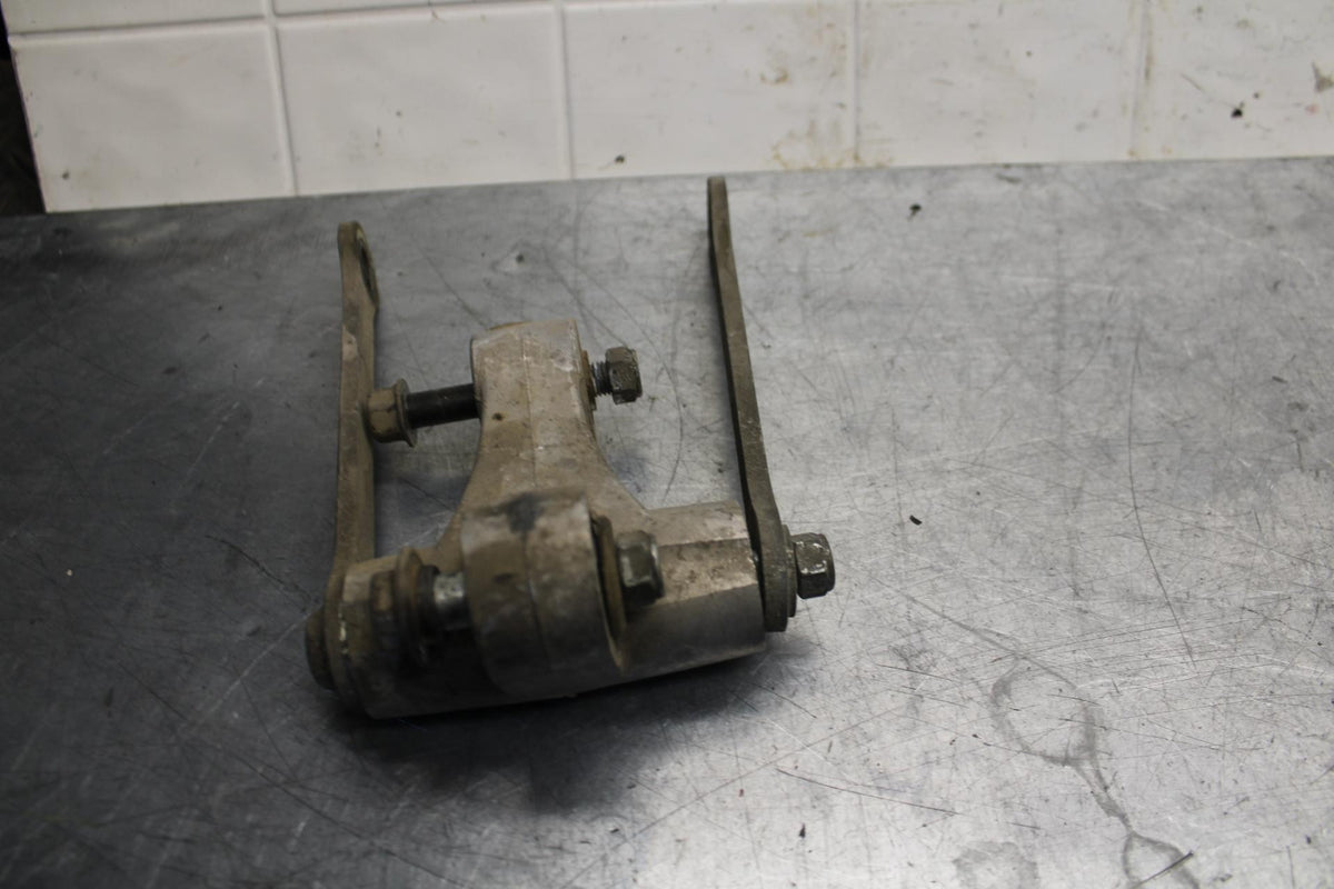 89-90 YAMAHA FZR600 REAR DOGBONE SHOCK LINKAGE LINK BB76