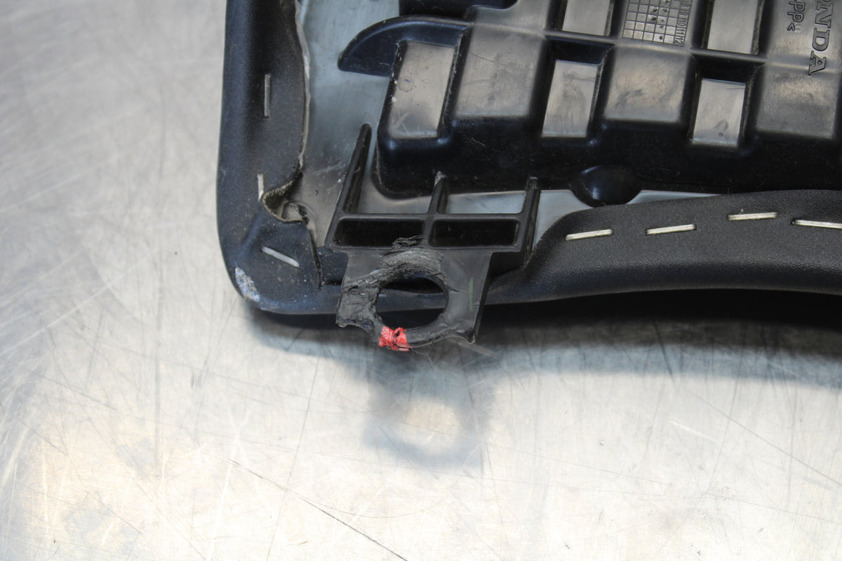 15-16 HONDA CB300F FRONT DRIVERS SEAT PAD SADDLE PILLION BB150