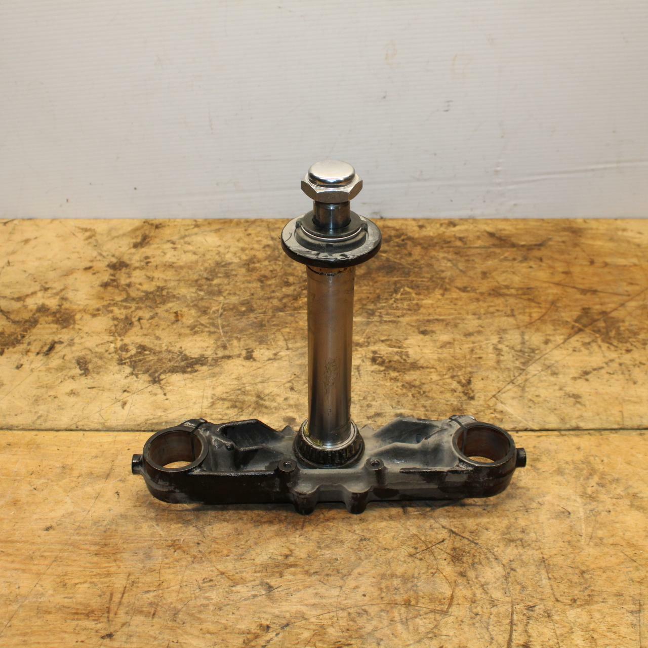 05-08 KAWASAKI VULCAN 1500 VN1500N CLASSIC FRONT FORKS  LOWER TRIPLE TREE BB343