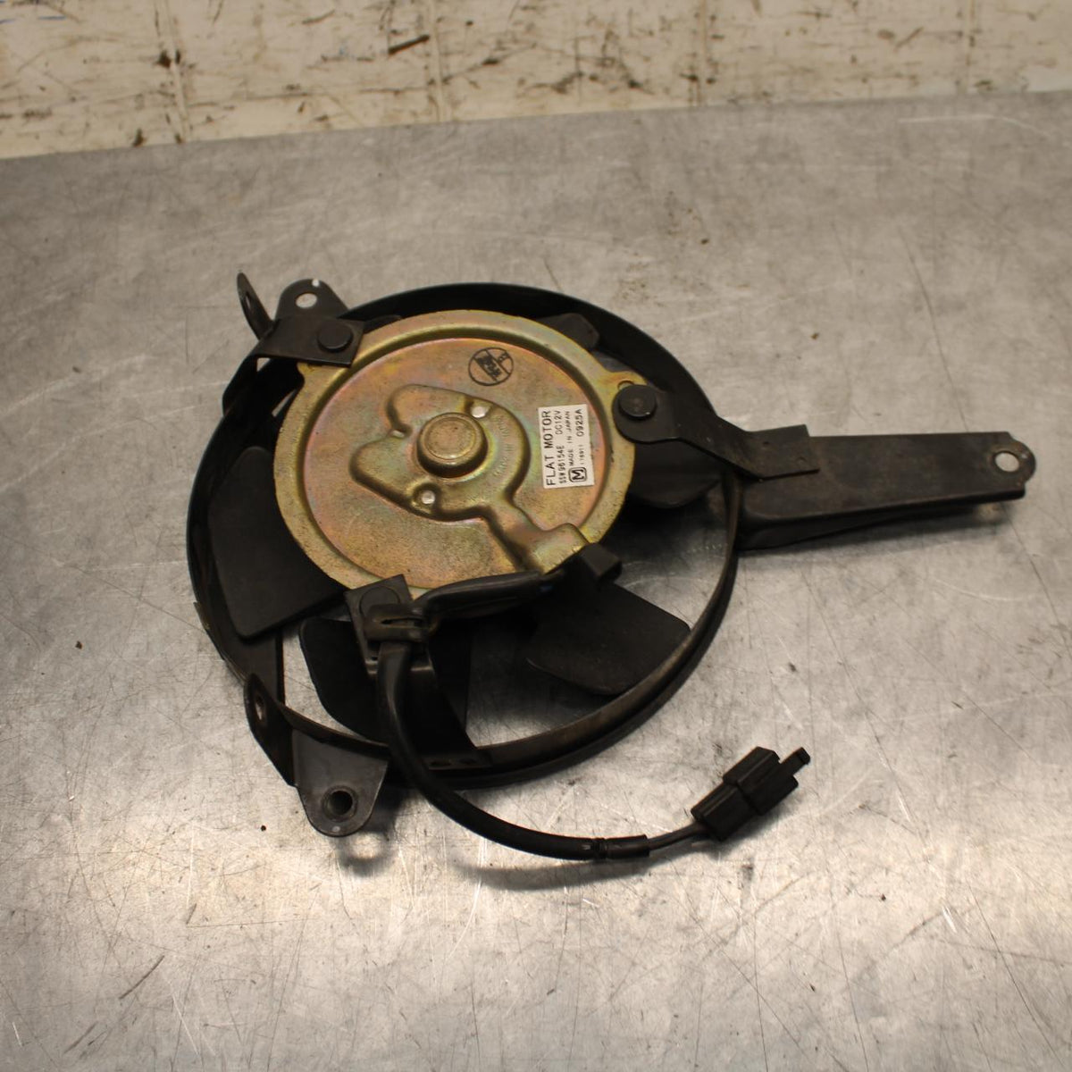 2001 Yamaha YZF R6 ENGINE RADIATOR COOLING FAN 5EB-12405-00-00 BB68