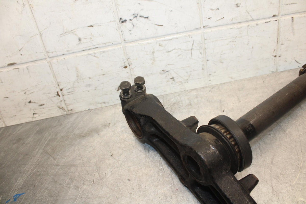 1981 Suzuki GS850G FRONT FORKS CLAMP LOWER TRIPLE TREE STEM BB37