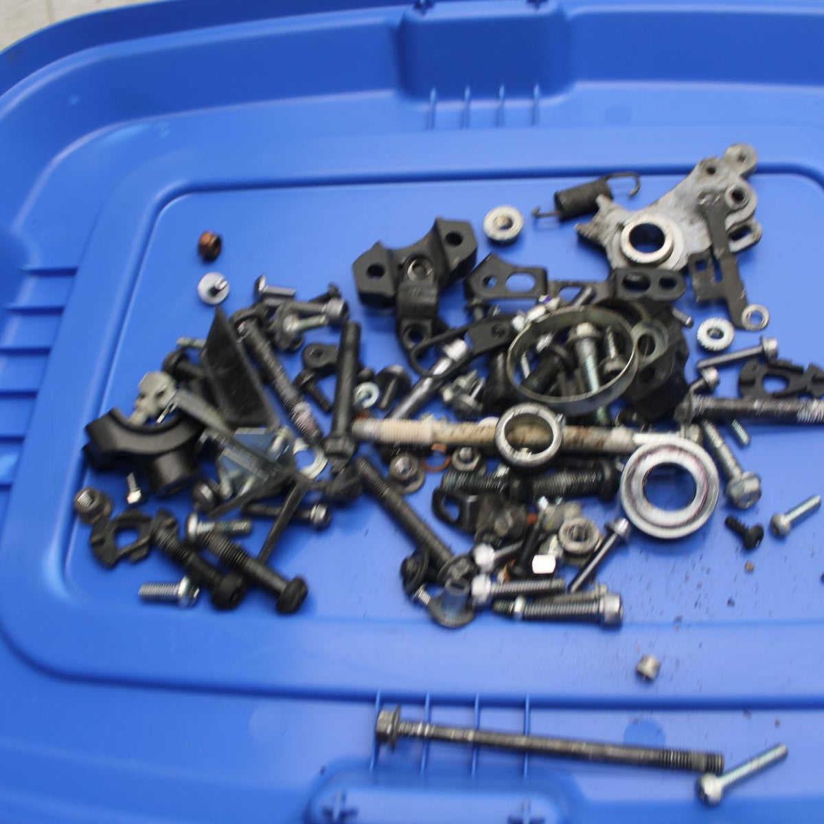 2016 Yamaha XSR900 ABS LEFTOVER BOLTS HARDWARE BRACKET SCREWS BB516