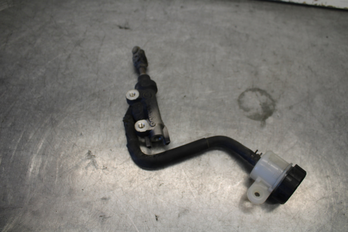 07-09 YAMAHA FZ6 REAR BACK BRAKE MASTER CYLINDER W RESERVOIR BB713