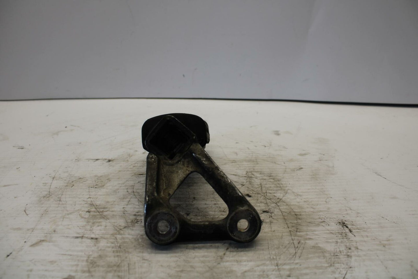84-85 HONDA V30 MAGNA RIGHT FRONT FOOT REST PEG STEP BB251