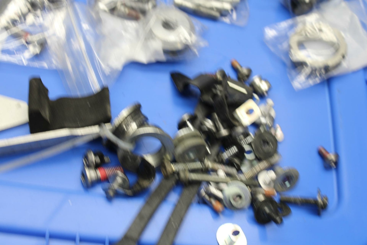 13-18 KAWASAKI NINJA ZX6R ENGINE MOUNTING BOLTS HARDWARE MOTOR SCREWS BB353