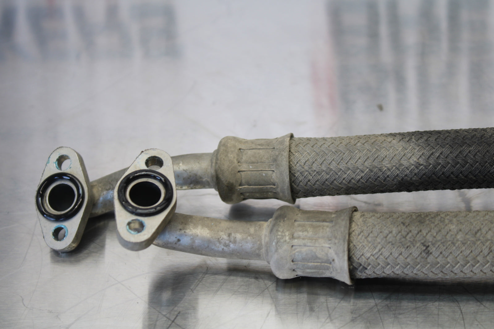 11 SUZUKI GSXR1000 ENGINE MOTOR OIL COOLER HOSES BB142