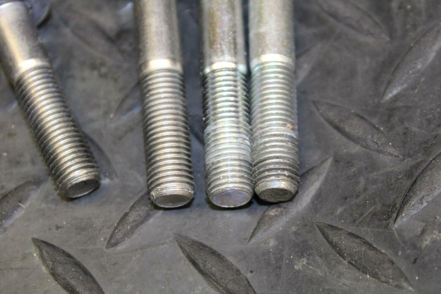10 SUZUKI GSXR750 ENGINE MOUNTING BOLTS HARDWARE MOTOR SCREWS BB190