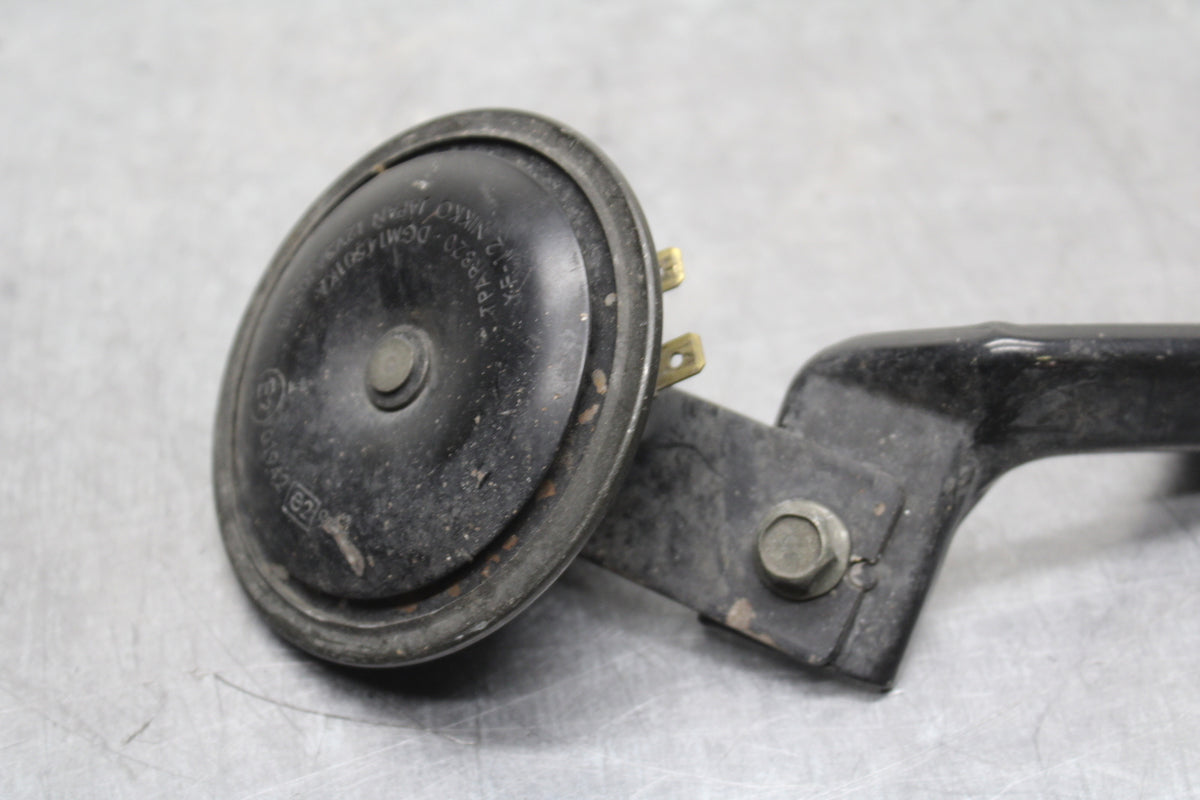 00-01 YAMAHA YZF R1 HORN SIGNAL BB755