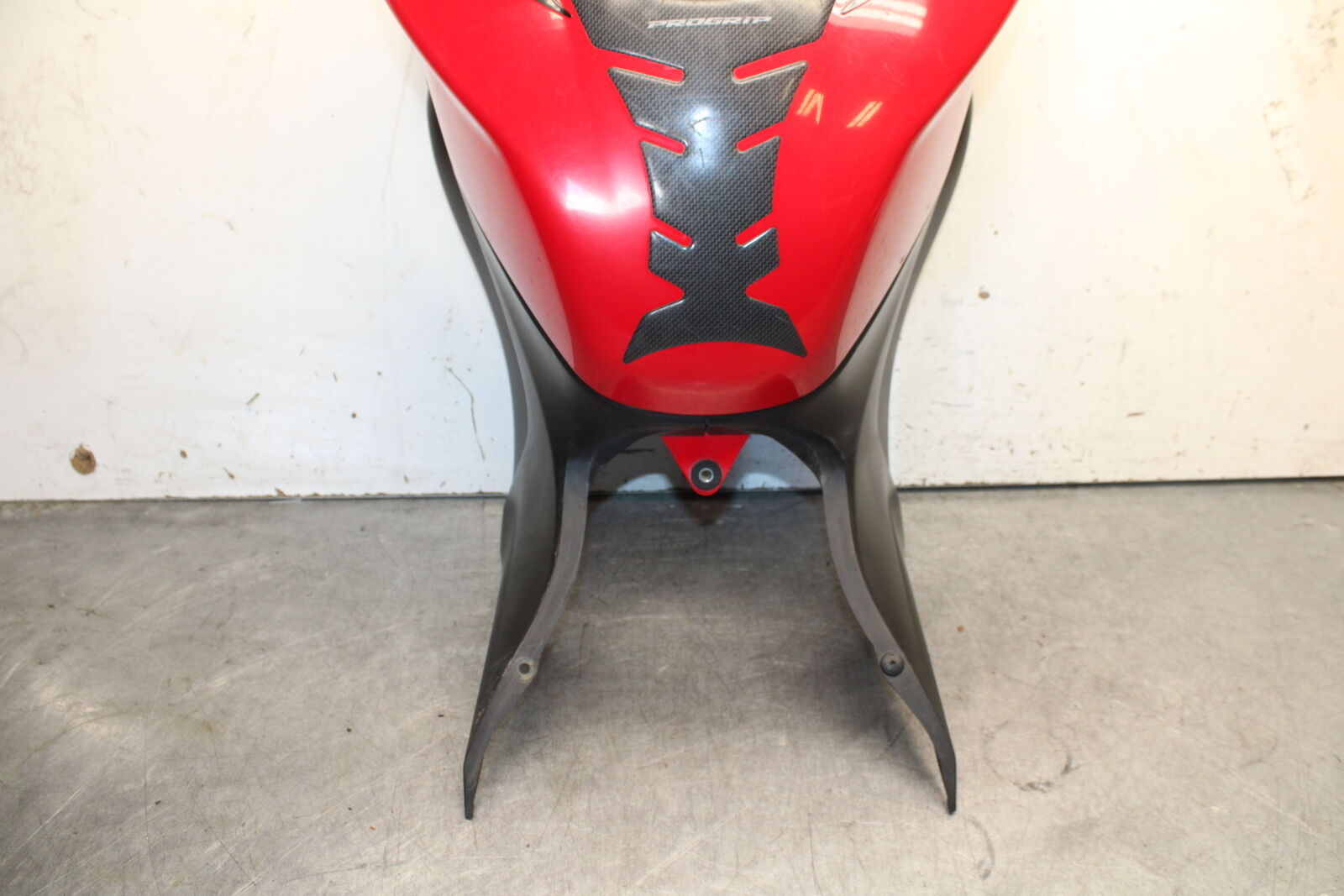 07-12 HONDA CBR600RR GAS TANK FUEL CELL COVER FAIRING COWL BB672