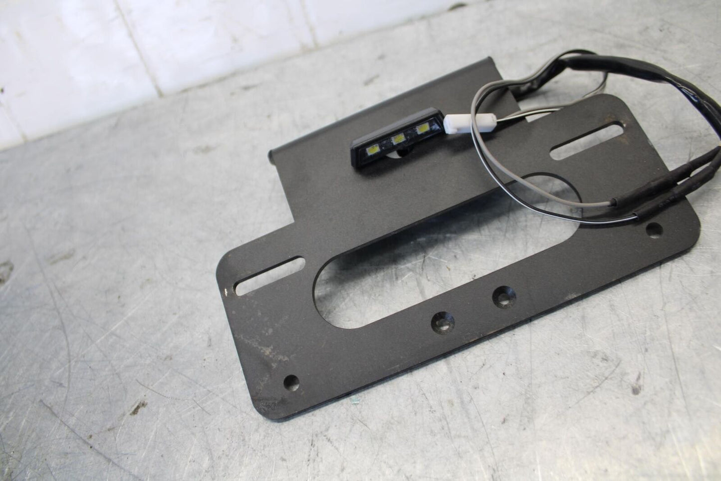 15-21 SUZUKI GSXR600 AFTERMARKET FENDER ELIMINATOR LICENSE PLATE BRACKET  BB437