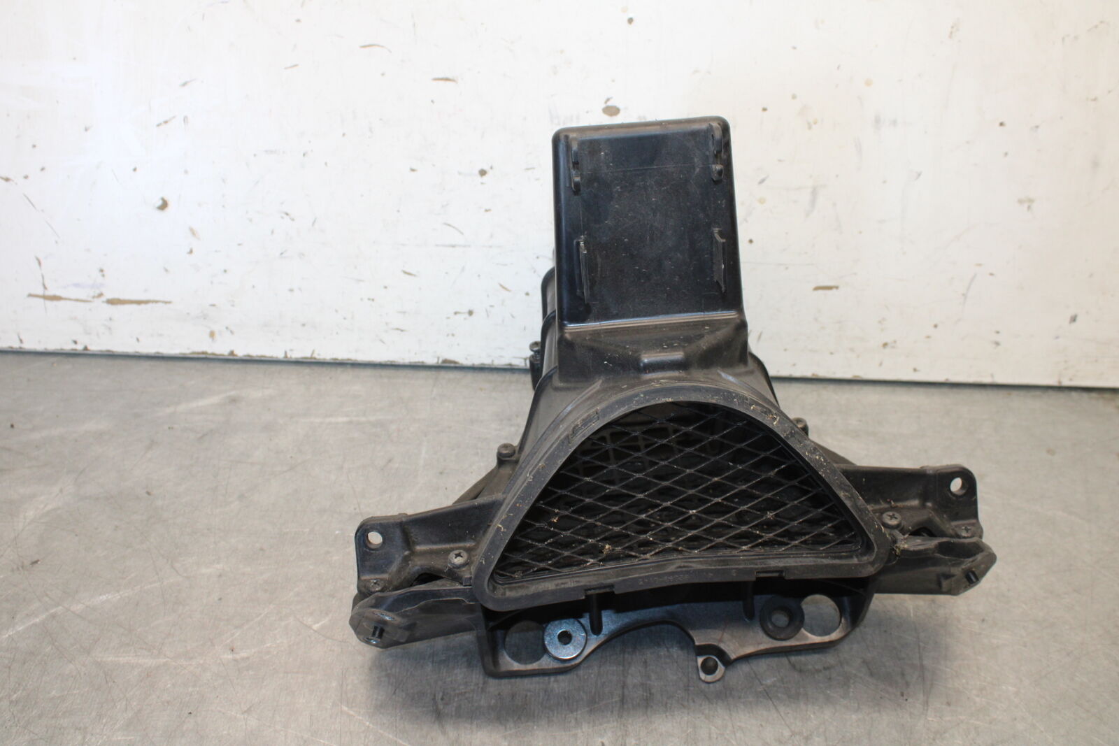 09-12 KAWASAKI NINJA ZX6R ZX600R RAM AIR INTAKE TUBE DUCT 39045-0039 BB656