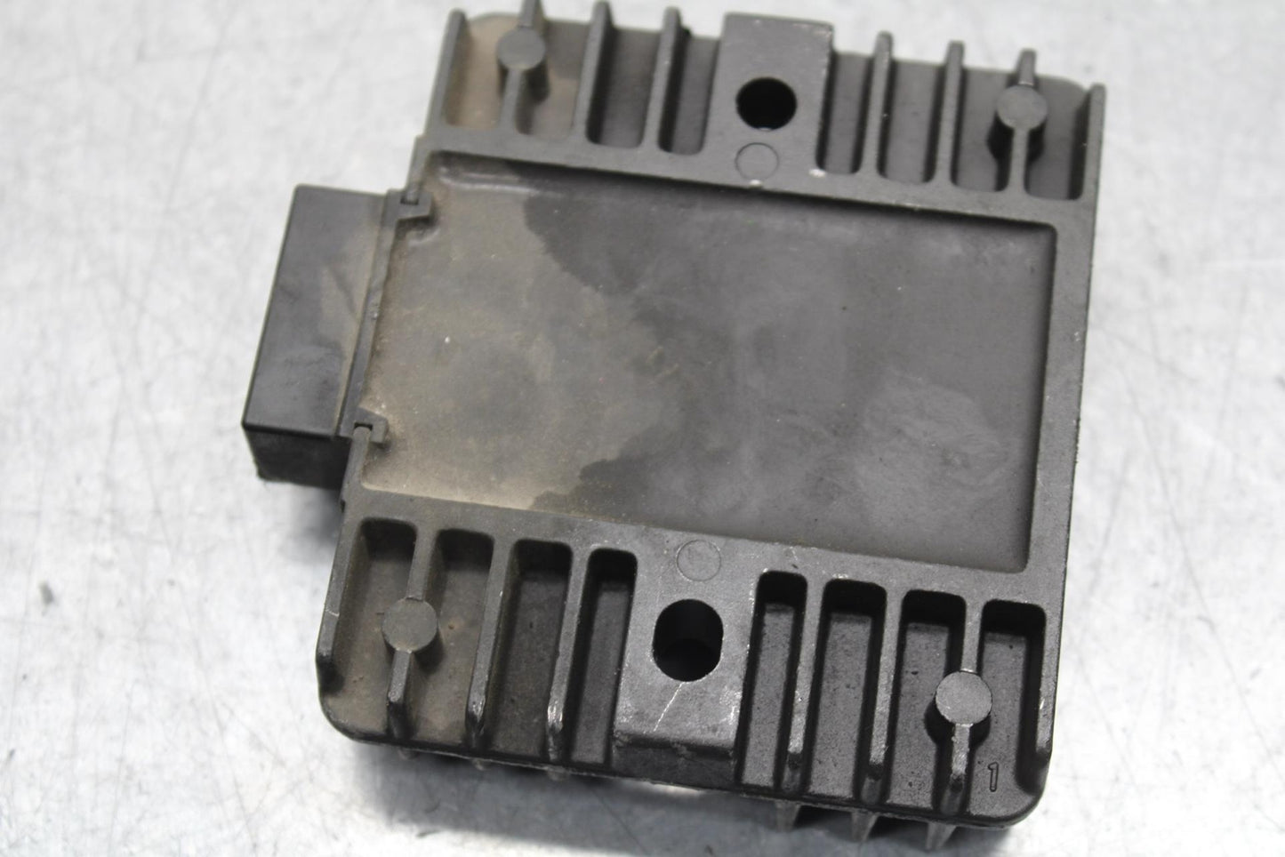 05 YAMAHA YZF R6S RECTIFIER VOLTAGE REGULATOR BB600