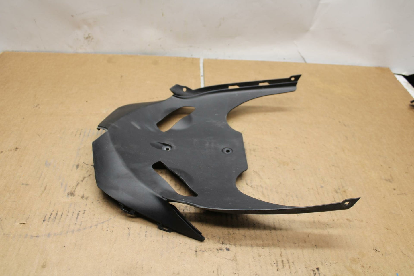 09-12 KAWASAKI NINJA ZX6R LOWER FRONT UPPER INNER HEADLIGHT COWL FAIRING BB383