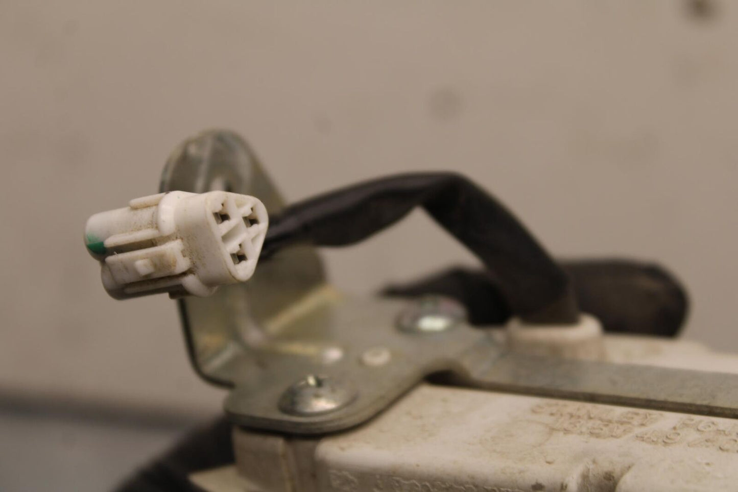 06-07 SUZUKI GSXR 600 REAR TAIL TAILLIGHT BACK BRAKE LIGHT BB104