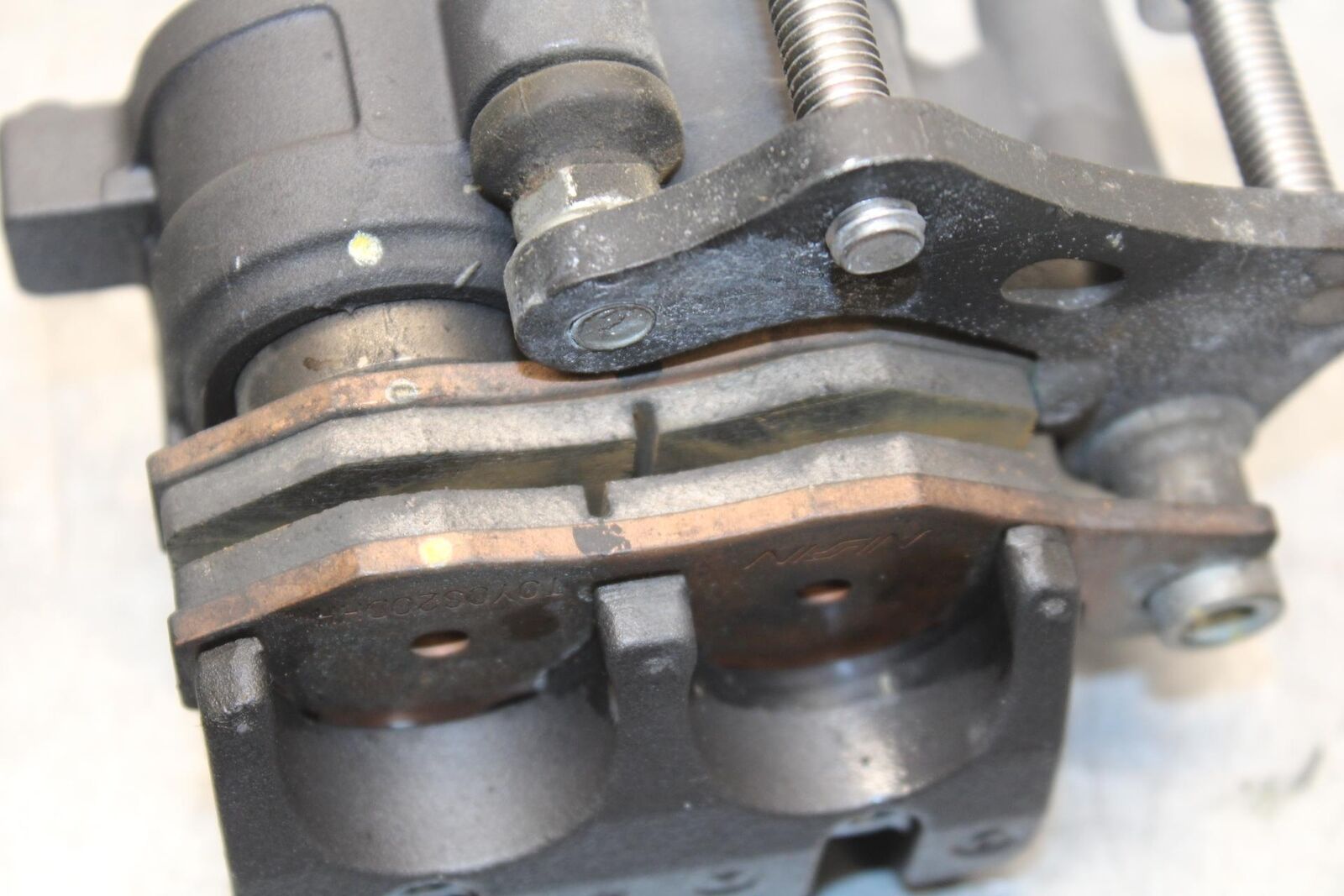 20 KAWASAKI Z400 ER400 ABS FRONT BRAKE CALIPER BB586