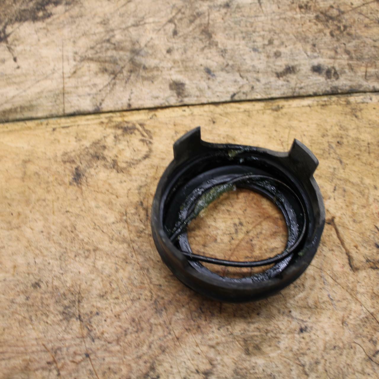 05-08 KAWASAKI VULCAN 1500 VN1500N CLASSIC DRIVE SHAFT DUST SEAL BB343