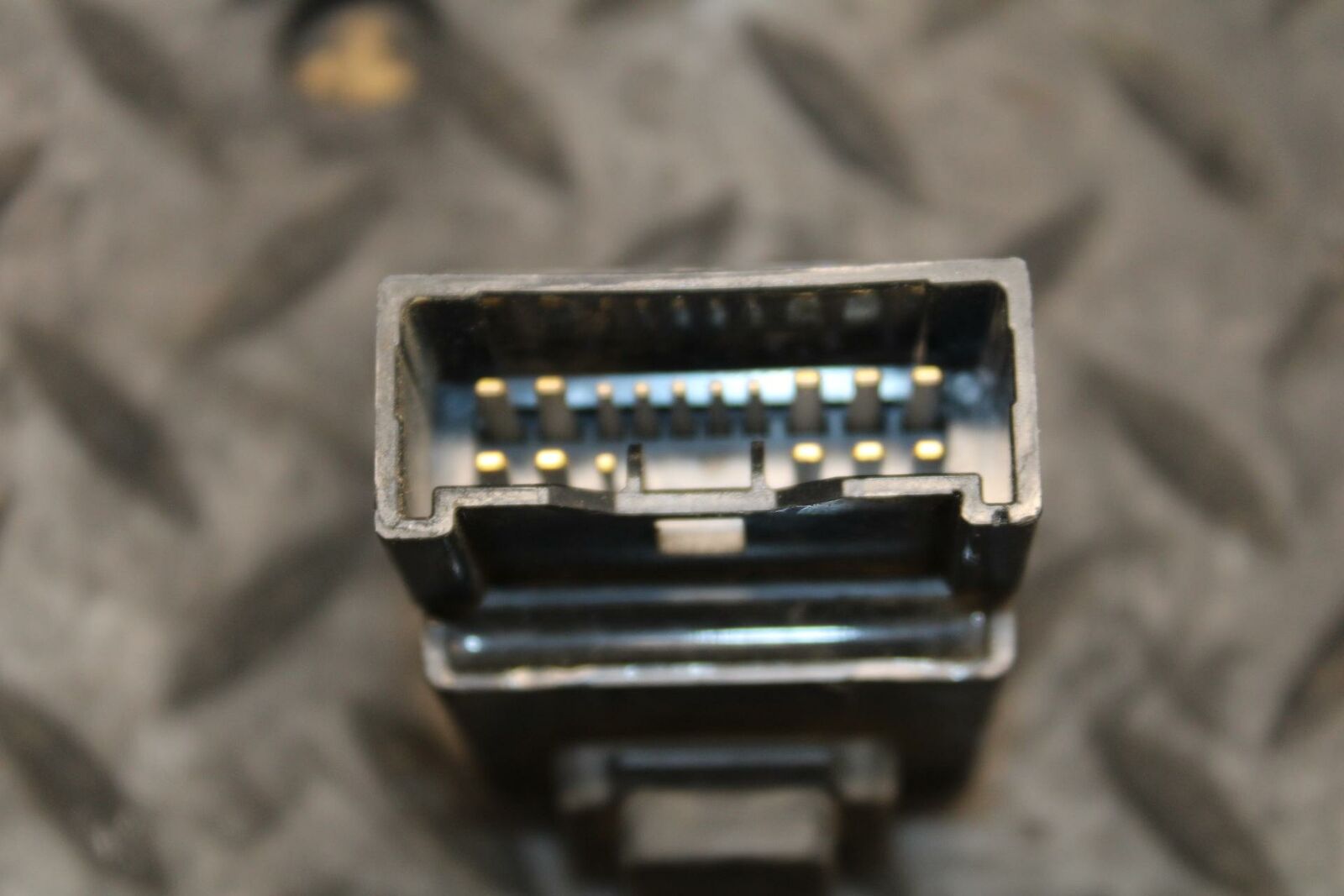 04-05 YAMAHA YZF R1 RELAY 5VK-81950  BB225