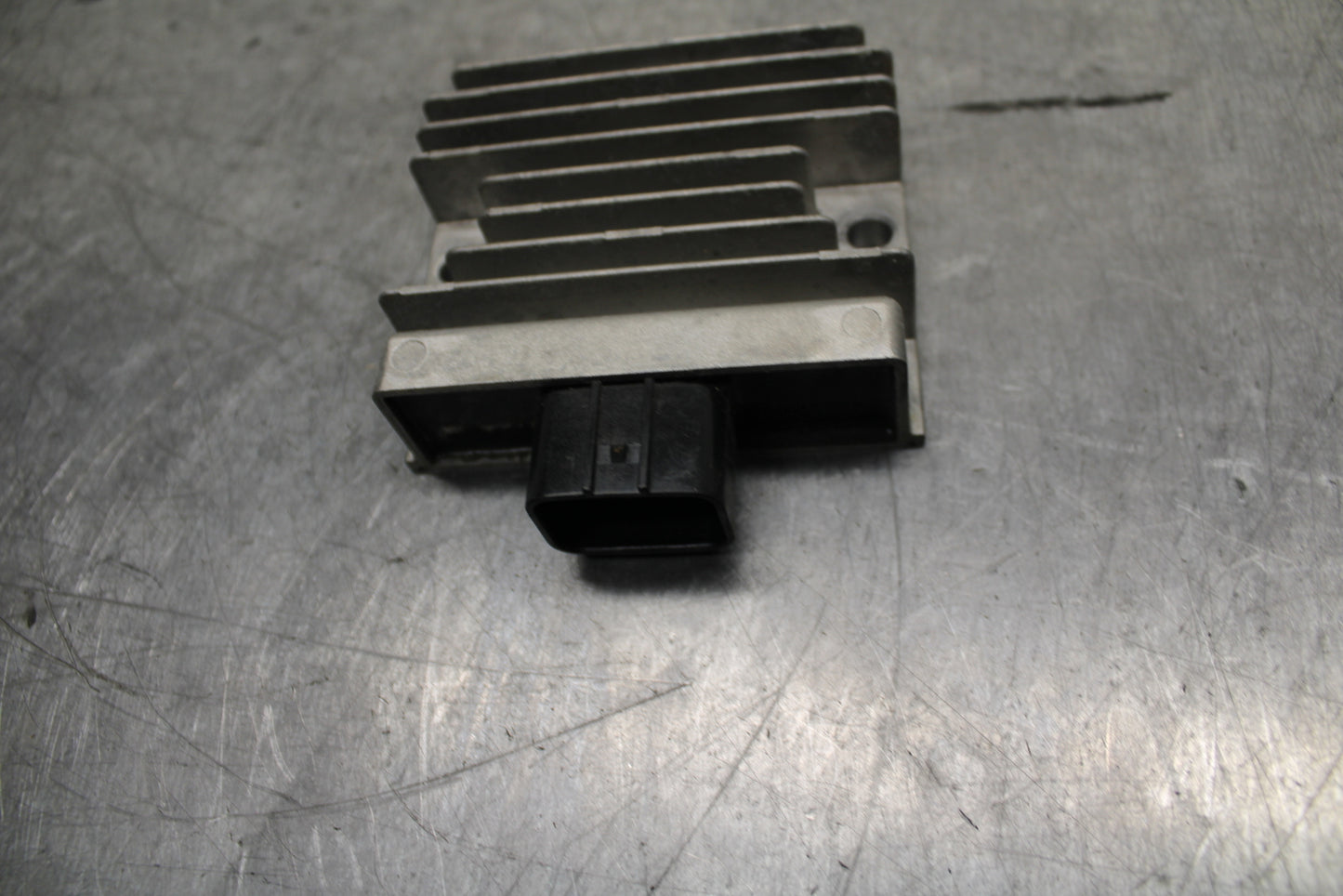 24 KAWASAKI NINJA 500 ABS RECTIFIER VOLTAGE REGULATOR BB744