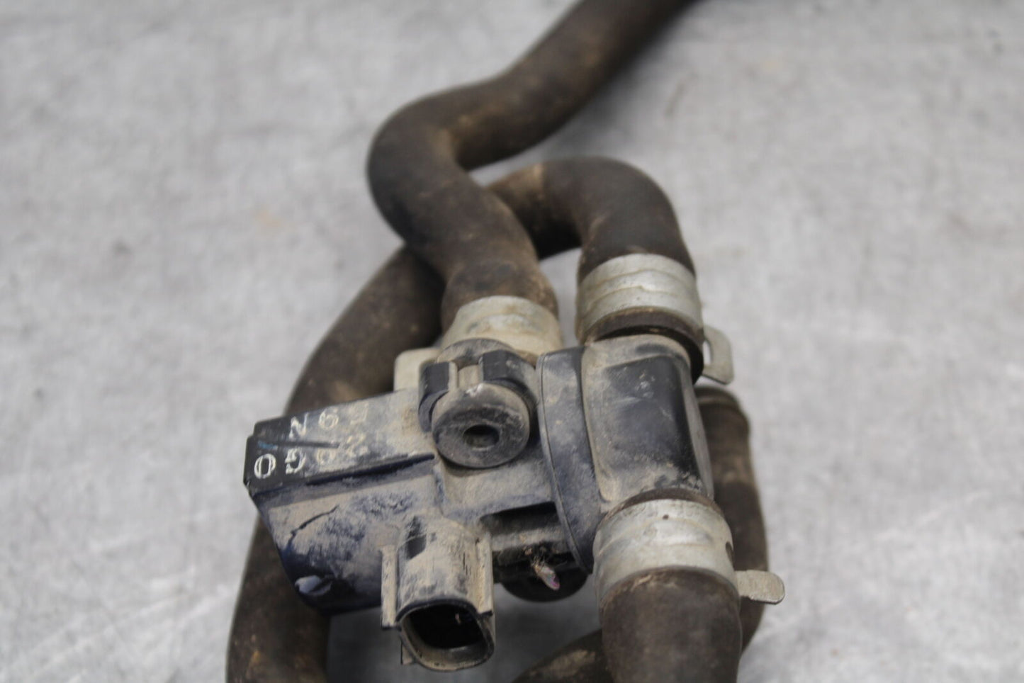 05-06 SUZUKI GSXR1000 AIR VALVE SOLENOID TOP ENGINE SENSOR 18510-29G00 BB663