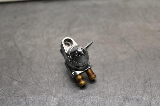 87-03 SUZUKI INTRUDER 1400 VS1400GLP GAS TANK FUEL PETCOCK BB752