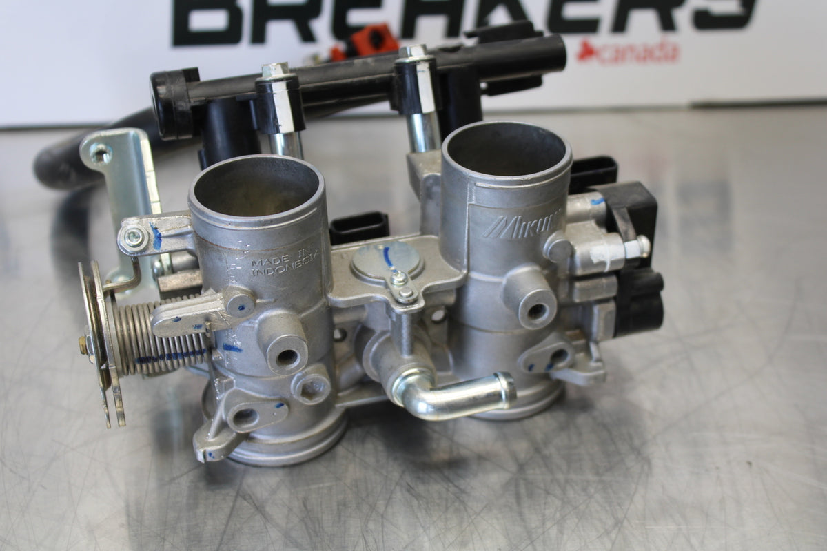 23 YAMAHA YZF R3 MAIN FUEL INJECTORS / THROTTLE BODIES BB147