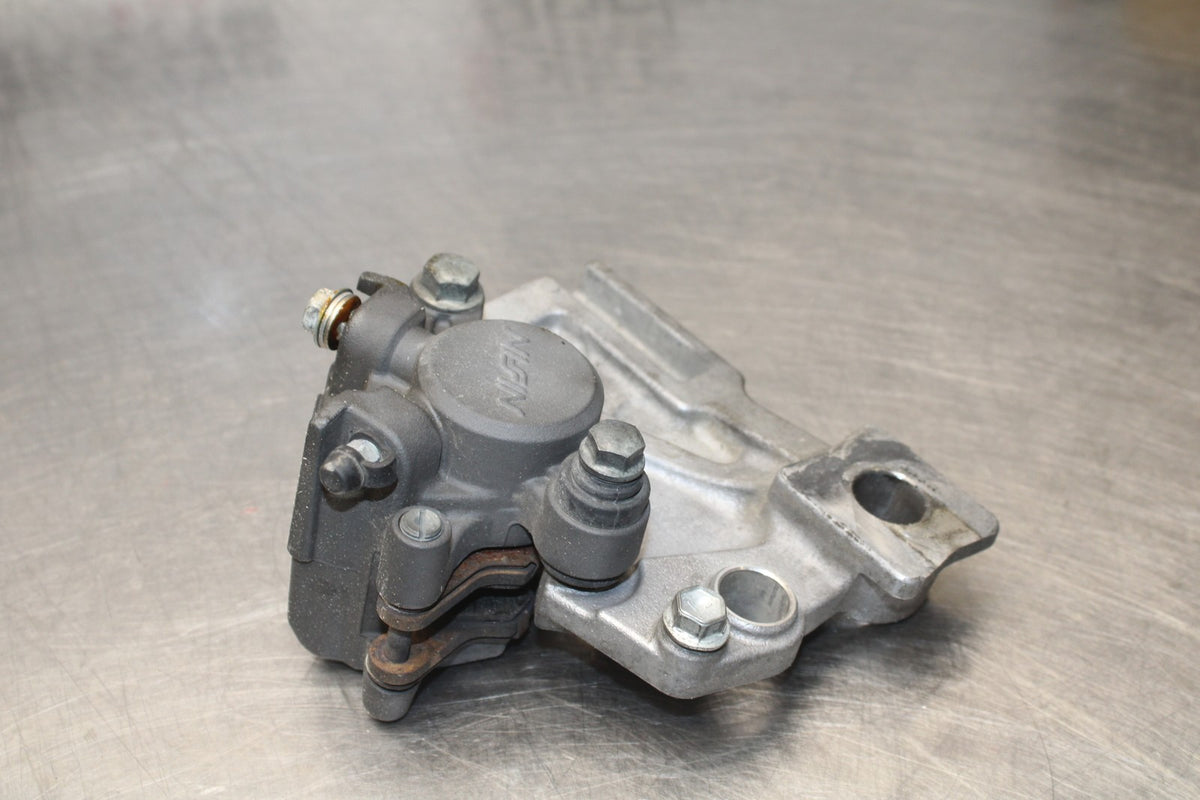 08 SUZUKI SV650 REAR BACK BRAKE CALIPER W MOUNT BRACKET BB846