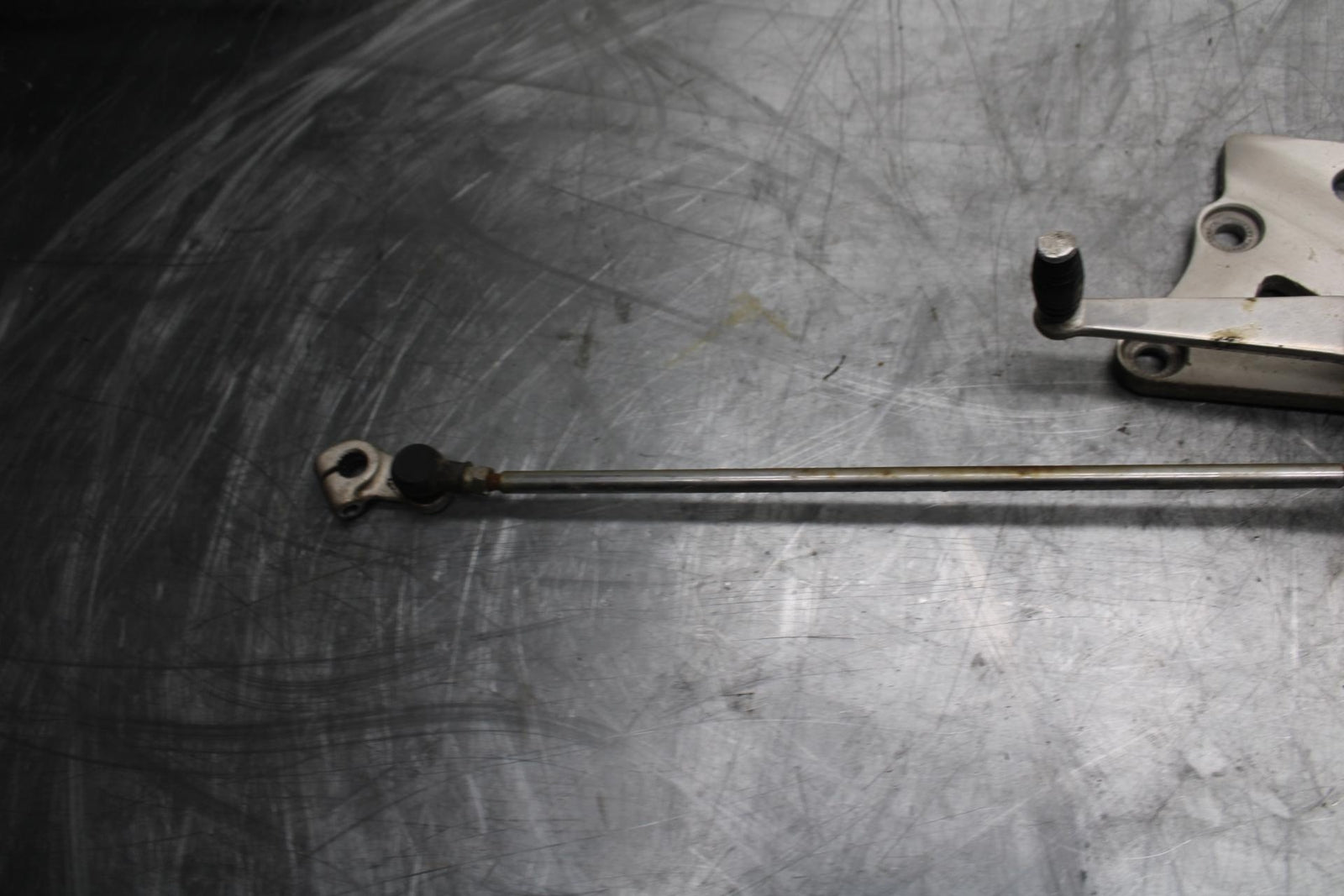 91-92 SUZUKI GSXR750 M  LEFT REARSET REAR SET FOOT PEG W SHIFTER BB493