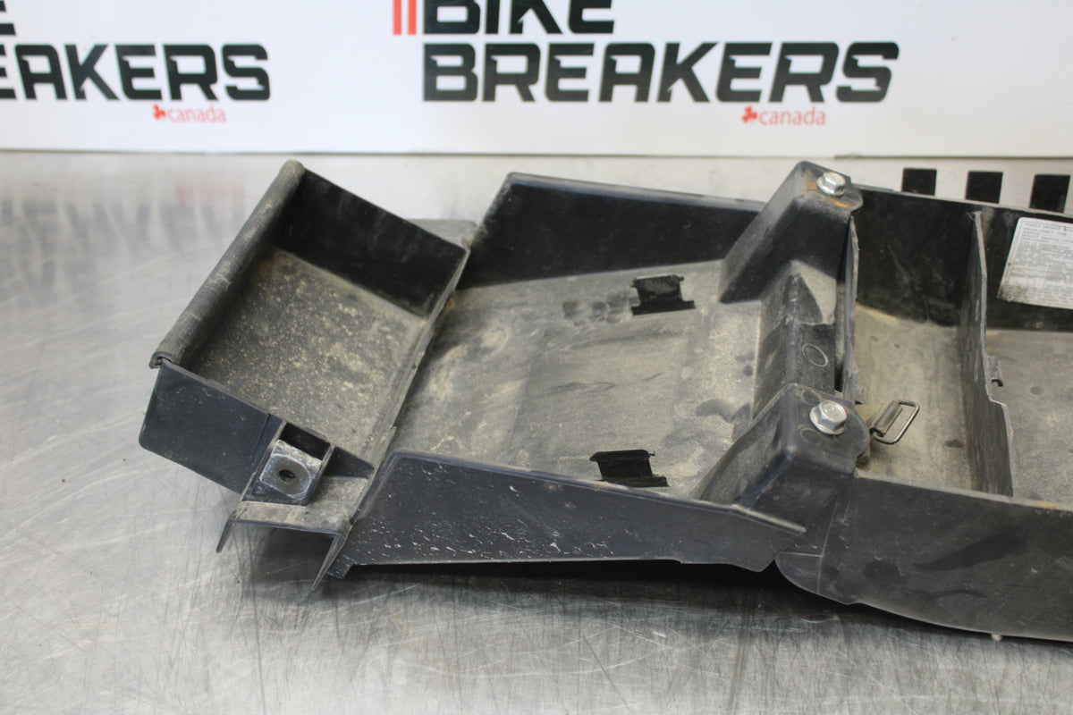 03-06 KAWASAKI Z1000 REAR BACK TAIL UNDERTAIL BATTERY TRAY PLASTIC BB164