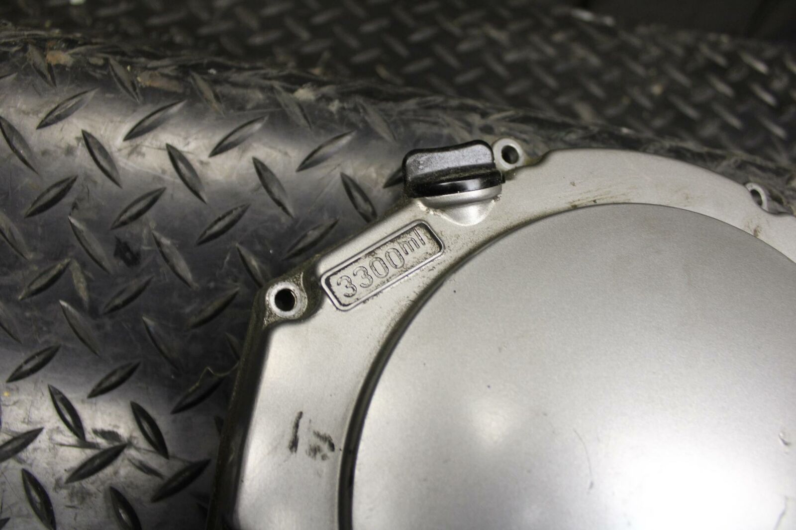 05-06 SUZUKI KATANA 750 GSX750F CLUTCH SIDE ENGINE MOTOR COVER bb166