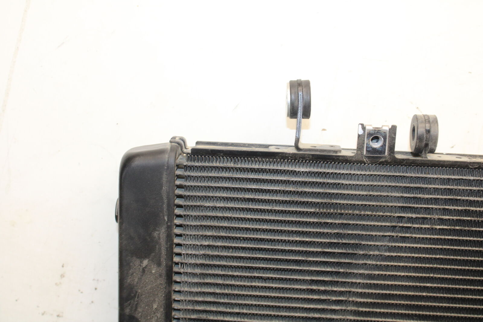 22-24 YAMAHA XSR900 ENGINE RADIATOR MOTOR COOLER COOLING RADIATER  BB683
