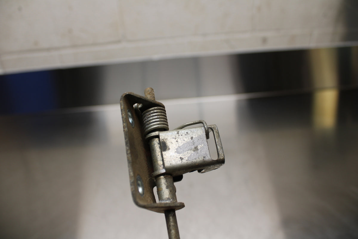 82 HONDA CT70 TRAIL SEAT LATCH  BB138