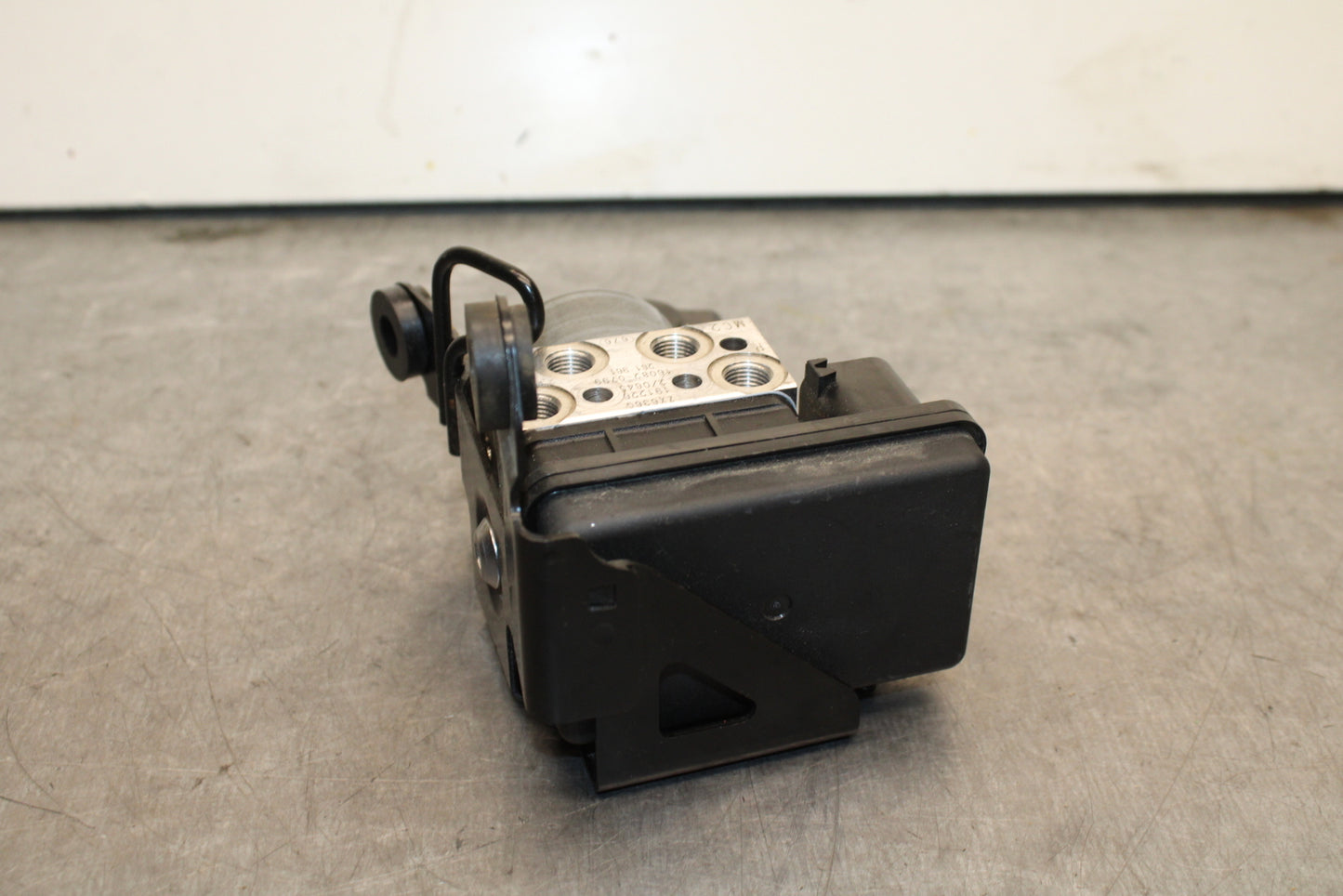 19-23 KAWASAKI NINJA ZX6R ABS PUMP UNIT MODULE BB749