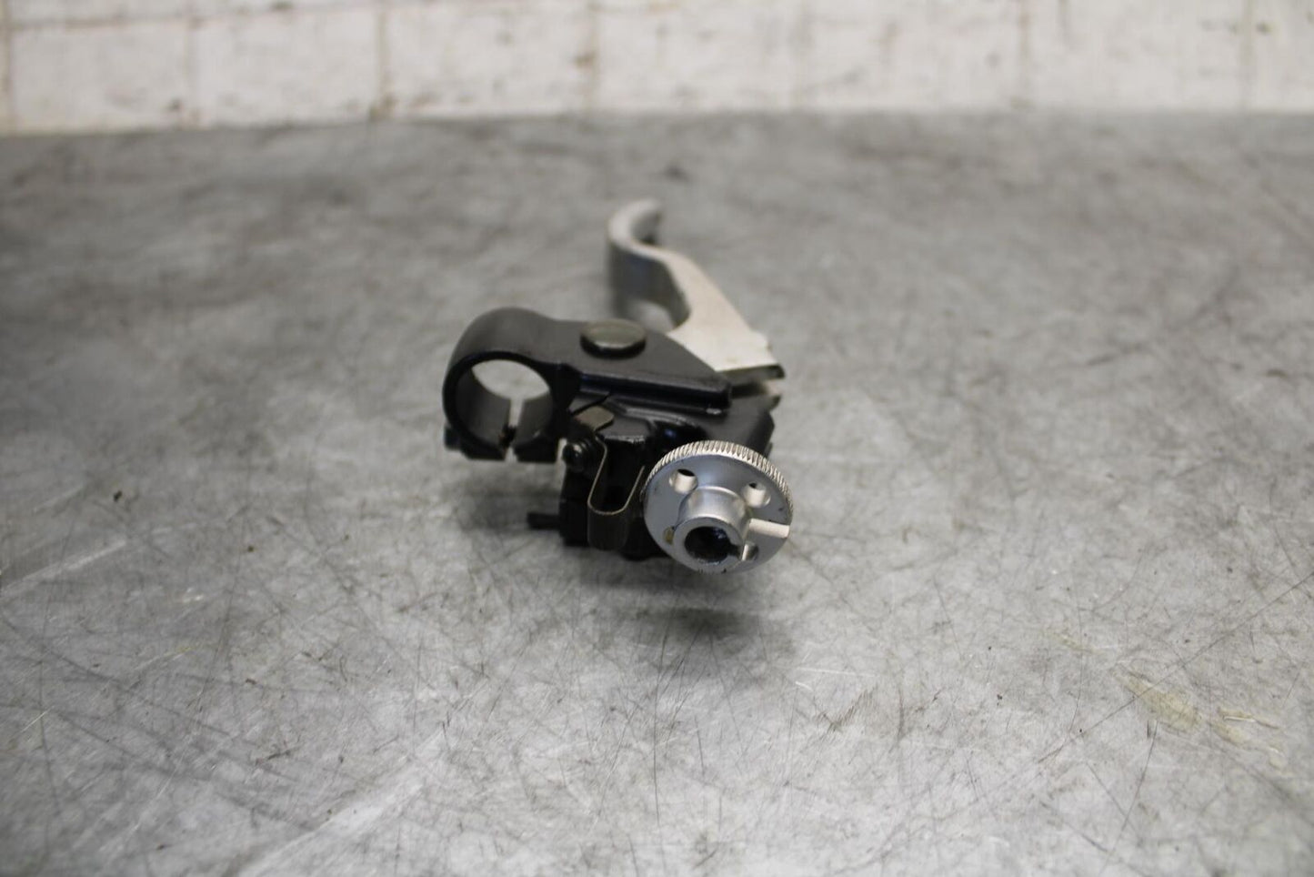 06-07 SUZUKI GSXR750 CLUTCH PERCH MOUNT WITH LEVER  BB543