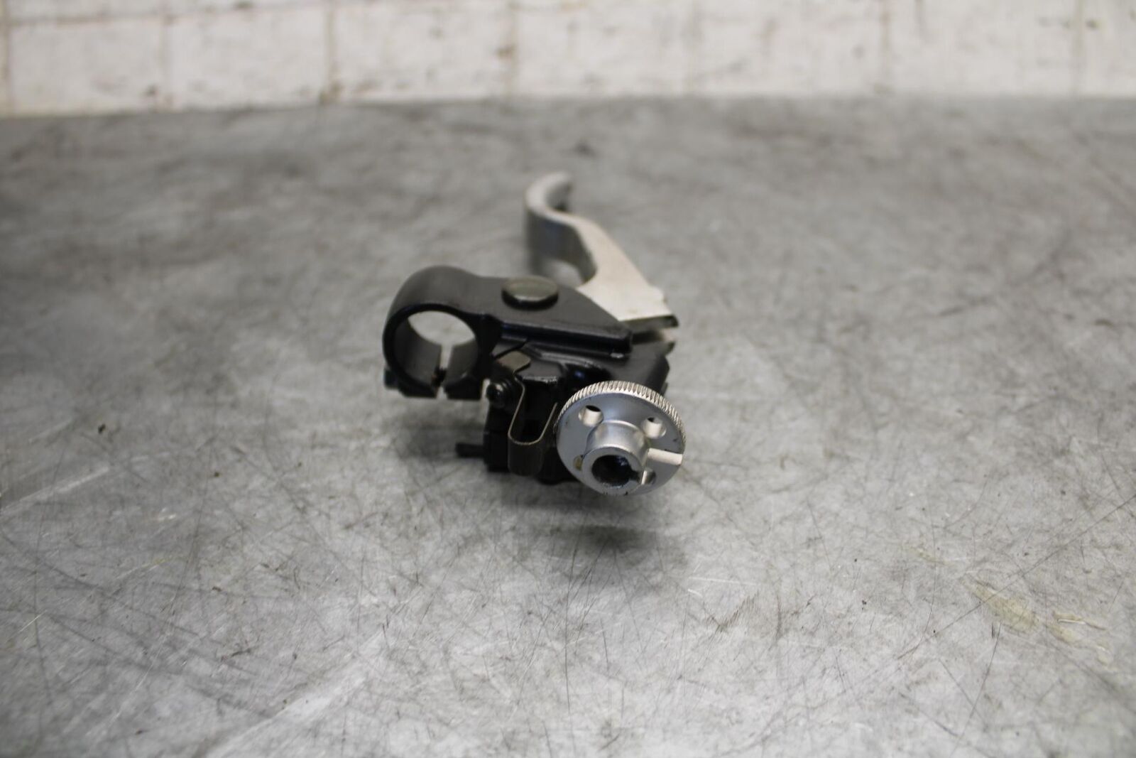 06-07 SUZUKI GSXR750 CLUTCH PERCH MOUNT WITH LEVER  BB543