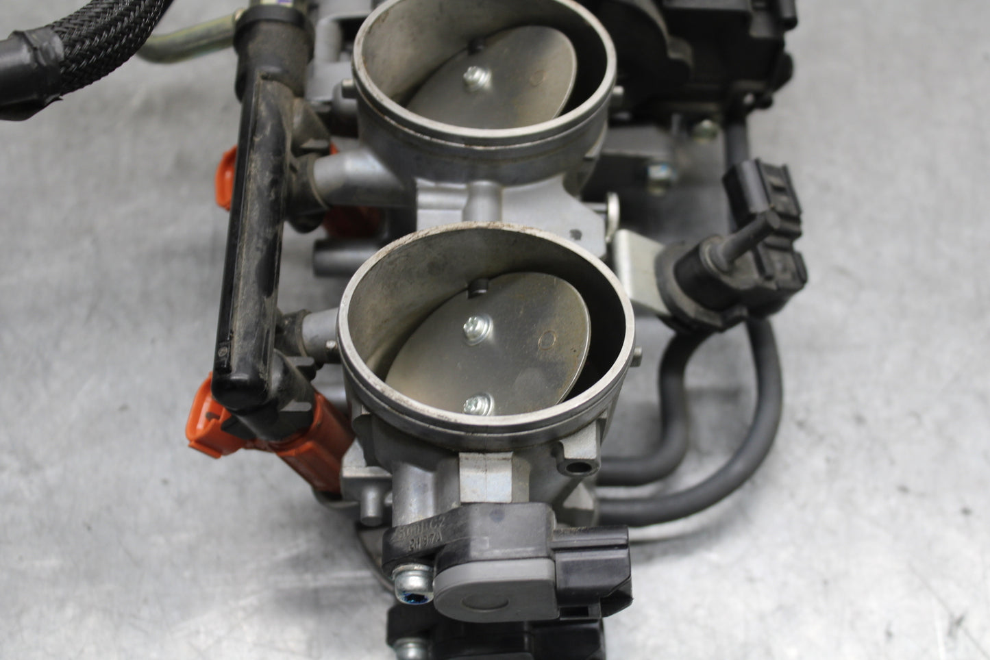 13-18 KAWASAKI NINJA ZX6R MAIN FUEL INJECTORS / THROTTLE BODIES 16163-0772 BB666