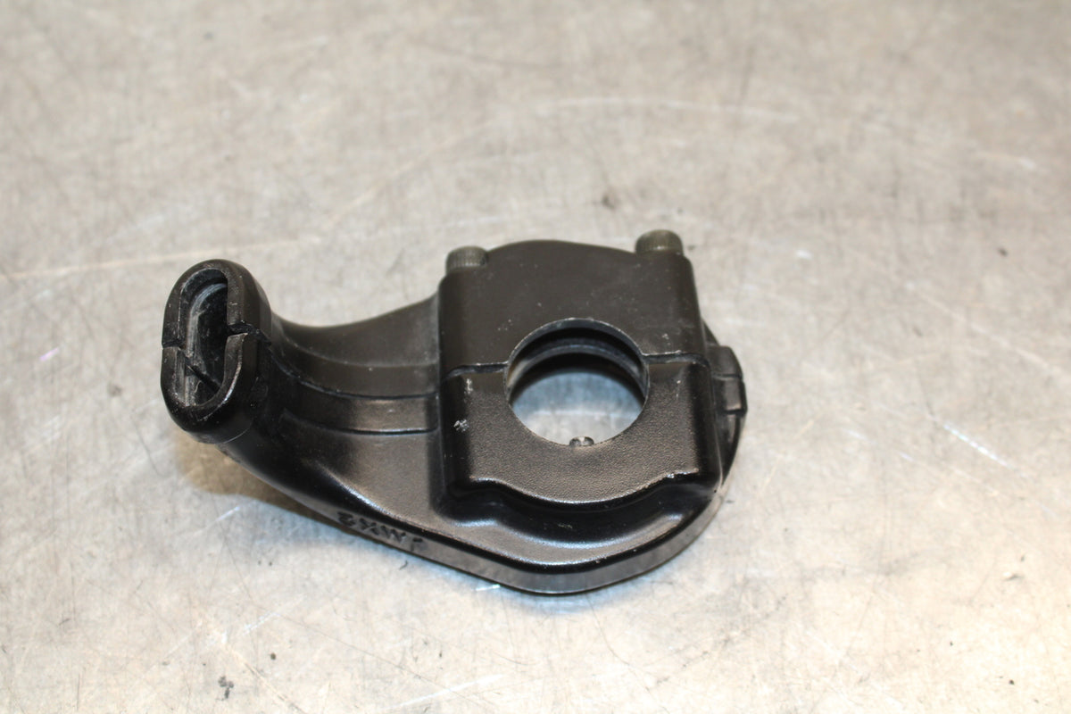 07-08 YAMAHA YZF R1 THROTTLE CABLE LINE HOUSING GUIDE BB675