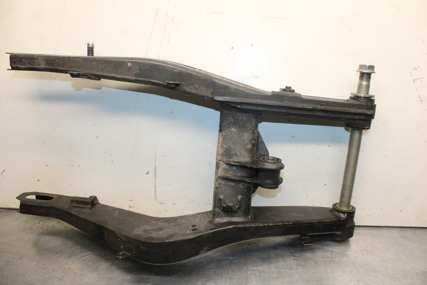 12-17 KAWASAKI ER-6N Z650 REAR SWINGARM BACK SUSPENSION SWING ARM BB607