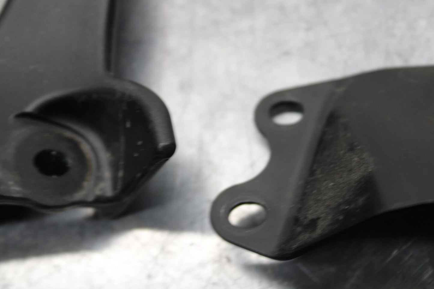 20-21 YAMAHA XSR900 ENGINE MOUNT MOTOR BRACKET BB599