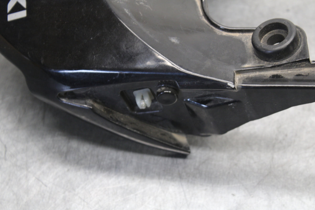 08-10 SUZUKI GSXR750 CENTER REAR BACK TAIL FAIRING COWL BB476