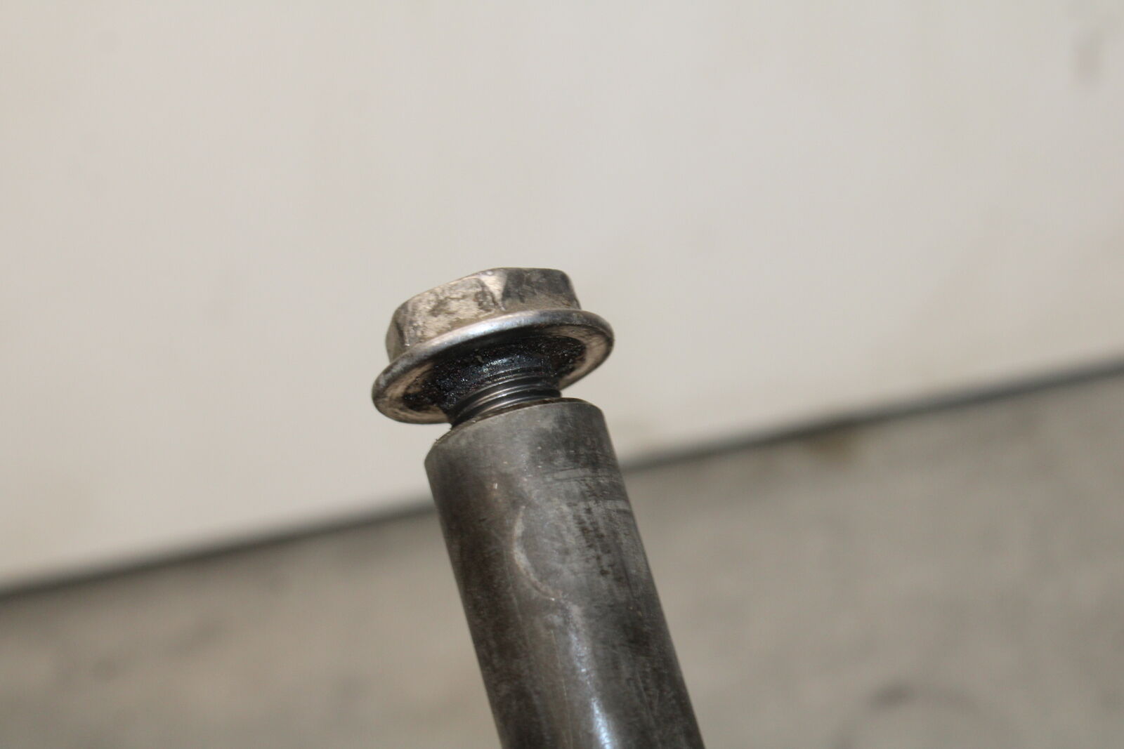 13-18 KAWASAKI NINJA ZX6R FRONT WHEEL RIM AXLE PIVOT BOLT BB118