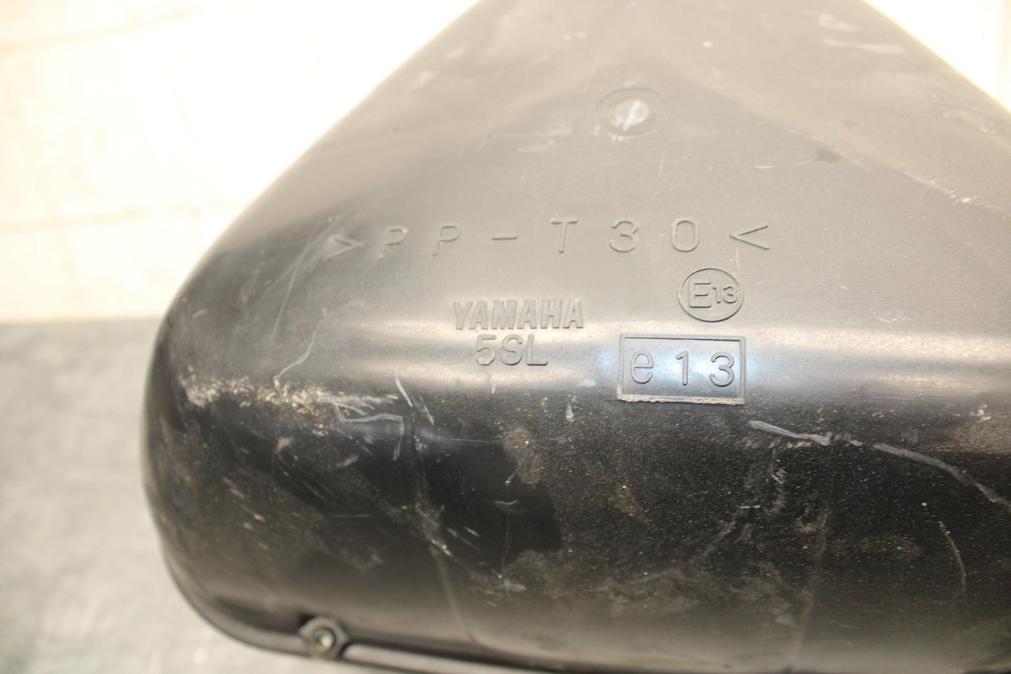 2003 Yamaha YZF R6 AIRBOX  INTAKE FILTER  5SL-14411-00-00 5SL-14421-00-00  BB539