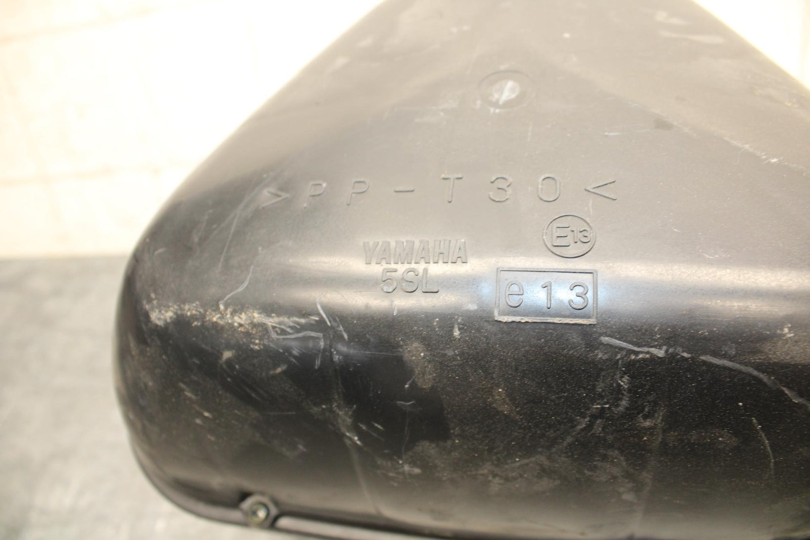 2003 Yamaha YZF R6 AIRBOX  INTAKE FILTER  5SL-14411-00-00 5SL-14421-00-00  BB539