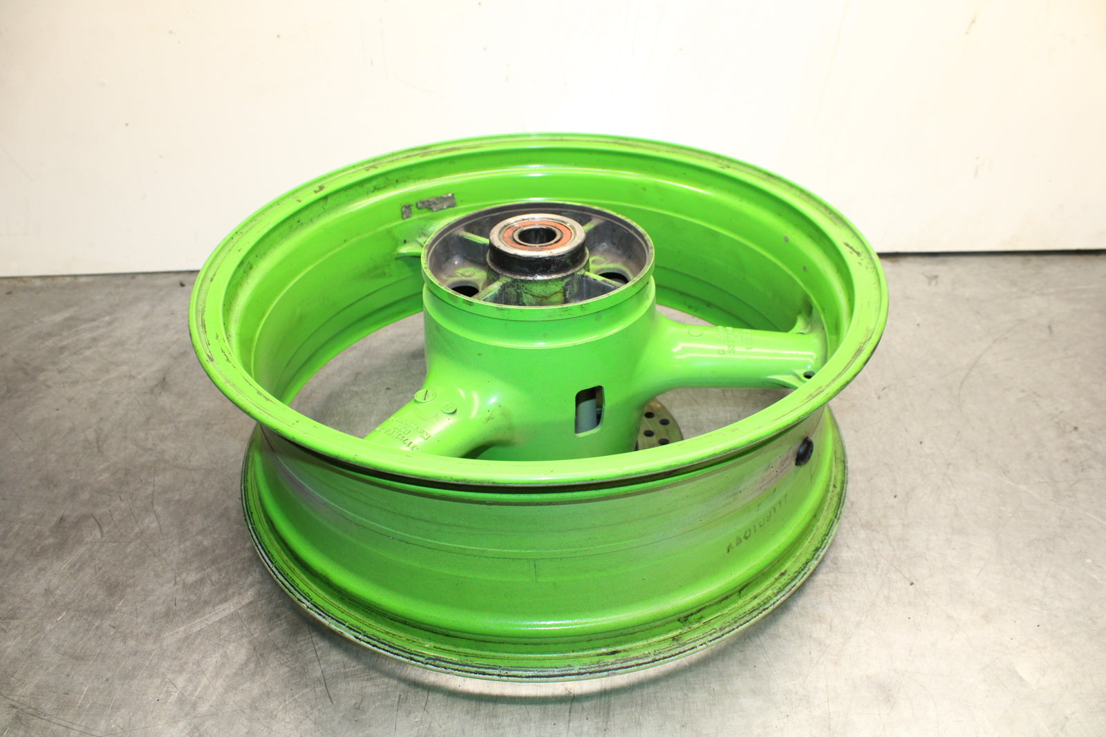 00-02 KAWASAKI NINJA ZX6R REAR WHEEL BACK RIM BB750