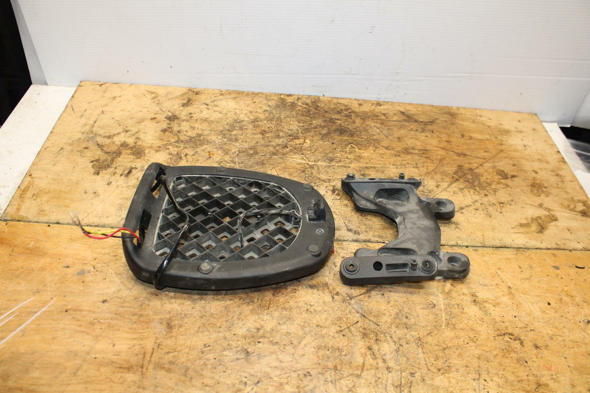 07-11 SUZUKI VSTROM 650 CENTER REAR BACK TAIL RACK COVER  BB340