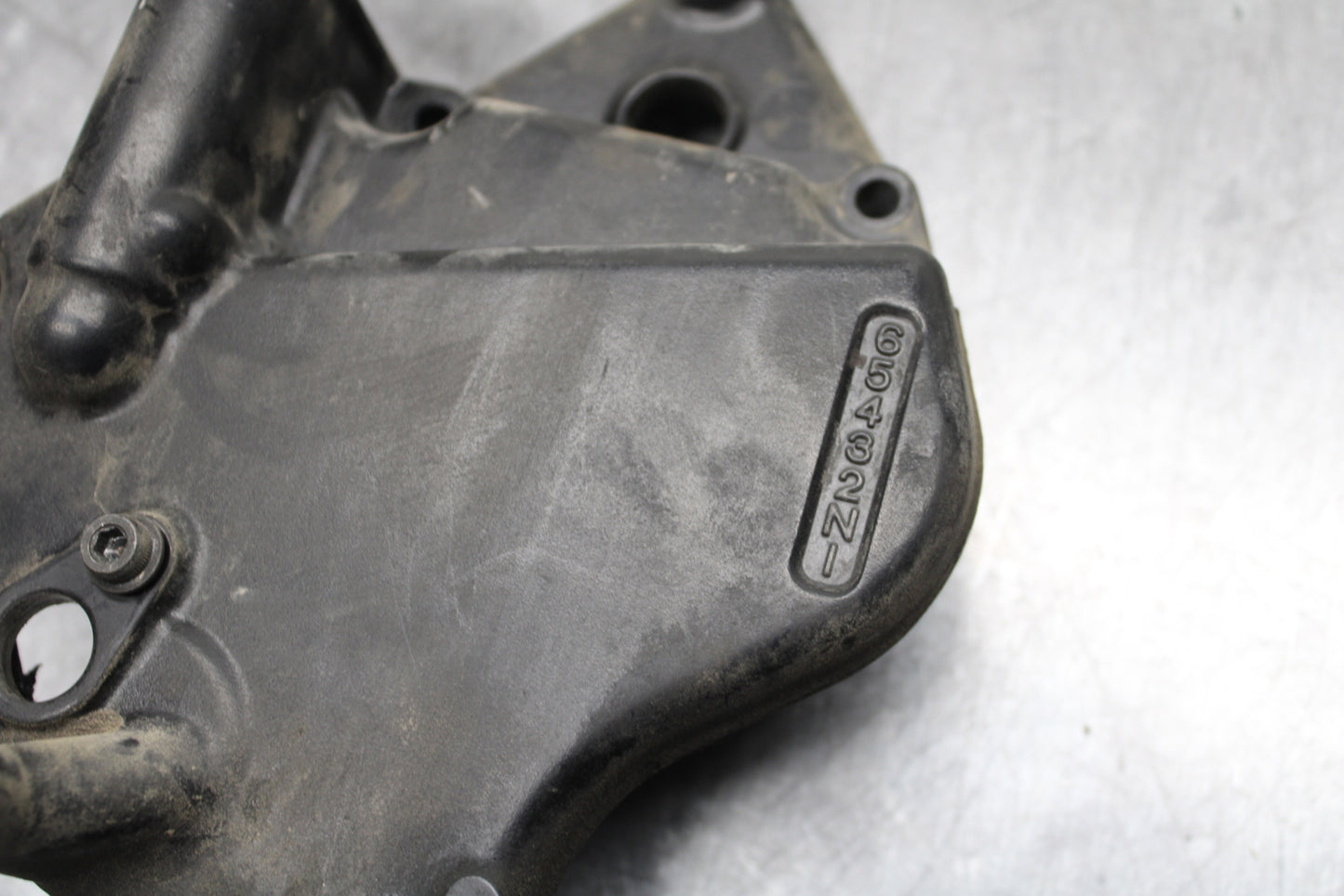 09-11 SUZUKI GSXR1000 ENGINE SPROCKET COVER BB125
